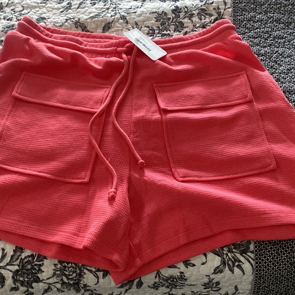 Double Zero Pink Cargo Shorts with Elastic Waistband